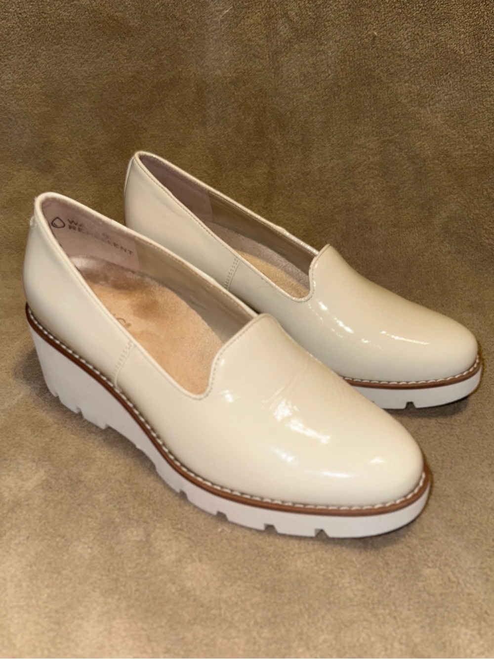 Vionic Cream Patent Platform Loafers